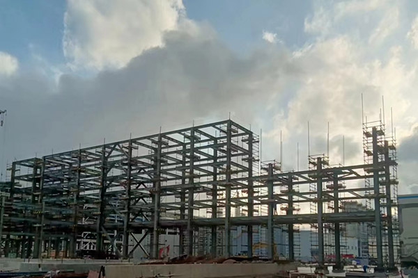 長春鋼結(jié)構(gòu)廠房讓綠色工業(yè)建筑之路走得更遠