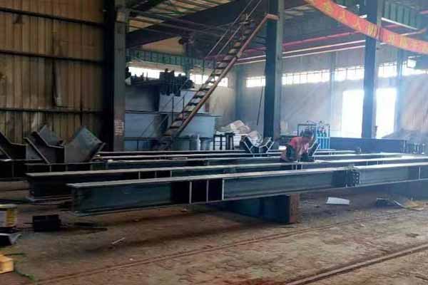 長(zhǎng)春鋼結(jié)構(gòu)廠房搭建時(shí)柱、梁的要求？